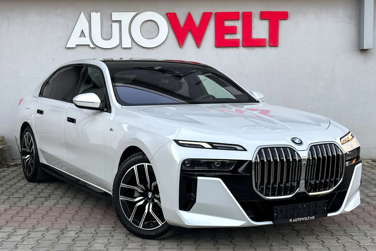 BMW 740D X-DRIVE 300HP  SPORT-AUTOMATIC M-SPORT LED LIGHTS PANORAMA ROOF SKY LOUNGE HARMAN KARDON ICONIC GLOW 360 PARK C