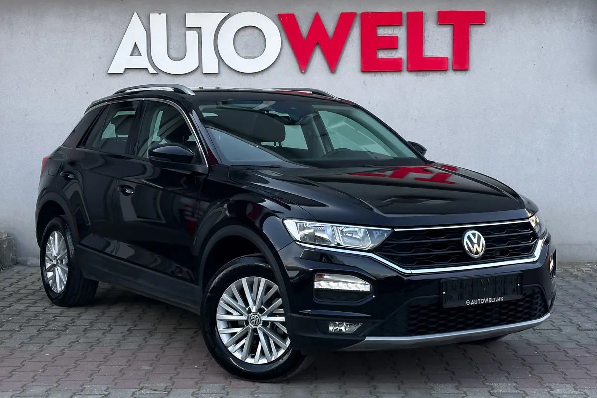 VOLKSWAGEN T-ROC 1.6 TDI 116HP LED LIGHTS 3D NAVIGATION 2-ZONE CLIMATRONIC PARK ASSIST PARK CAMERA ADAPTIVE CRUISE CONTR