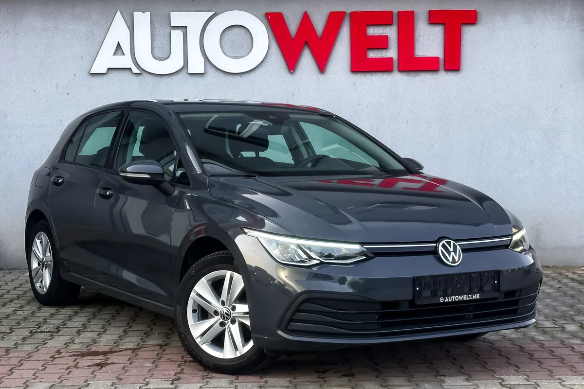 VOLKSWAGEN GOLF 8 1.0 TSI 110HP LIFE LED LIGHTS VIRTUAL COCKPIT 2-ZONE CLIMATRONIC PARK CAMERA AMBIENT LIGHTS APPLE CAPL