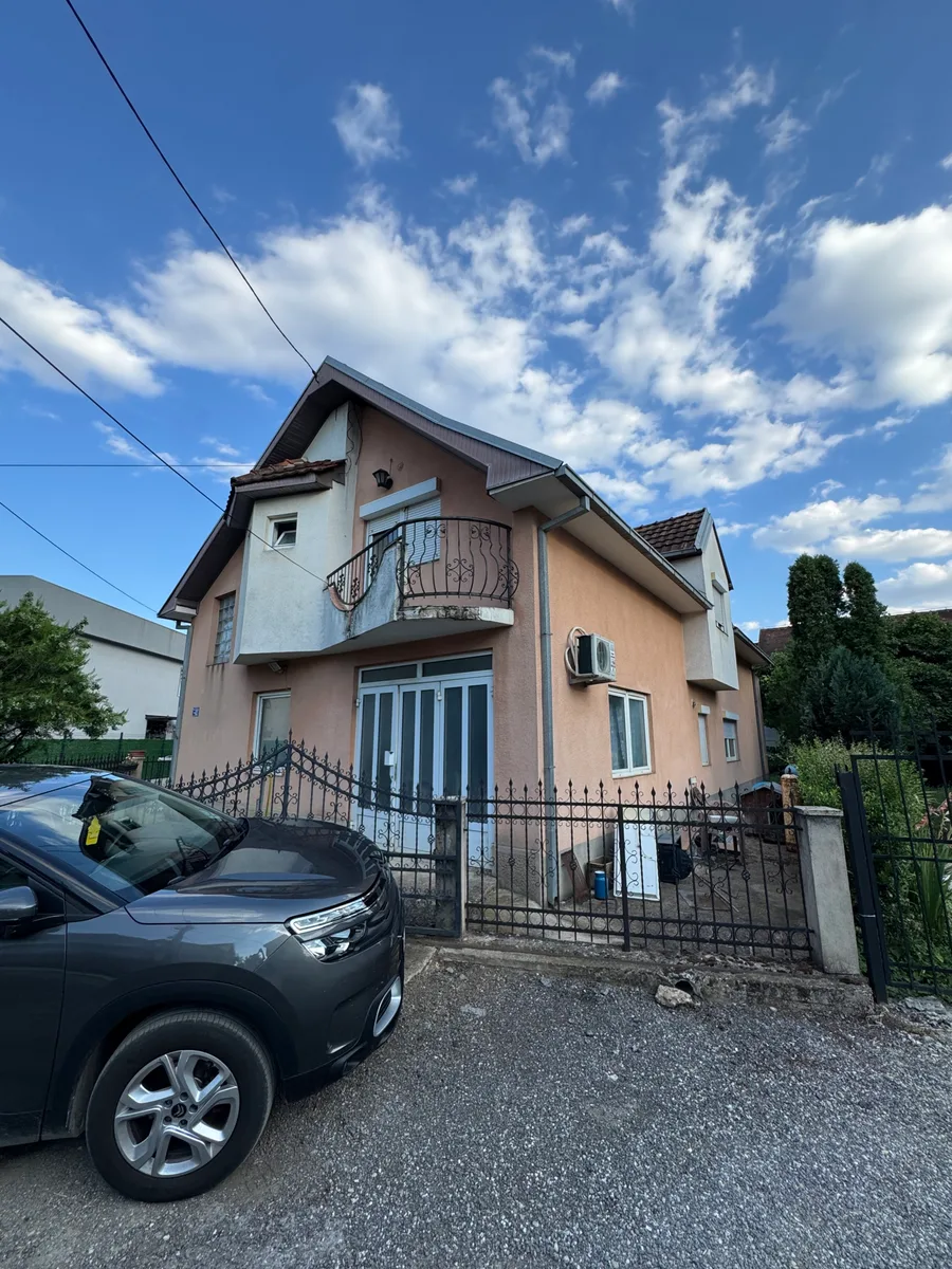 Се продава семејна куќа на ул. Тошо Ангеловски-Зидар бр. 9,Никола Тесла, Куманово.