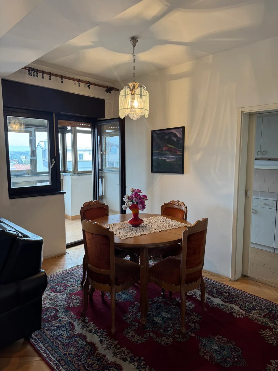 Се продава стан со површина од 64м², лоциран на ул. Трета МУБ, во локалитет Серава.