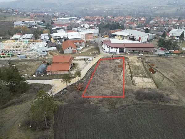 Се продава урбанизиран градежен плац 1388м² – Индустриска Зона Доброшане, Куманово